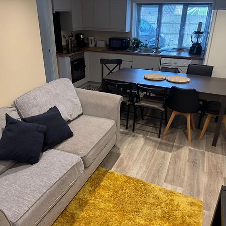 Bath Rd Villa ケインシャム エクステリア 写真